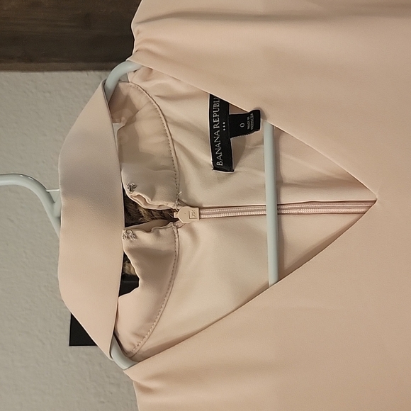 Womens sleevless Banana Republic dress - Picture 4 of 5